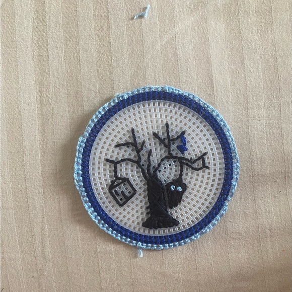 Halloween door hanging hand embroidery art tree hunted house ghost sotry - Picture 3 of 7